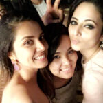 Zoya Afroz Instagram - #mygirls ✨🥂😘