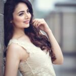 Zoya Afroz Instagram -