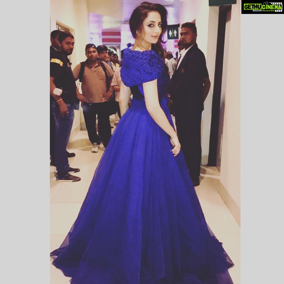 Zoya Afroz Instagram - Never look back.. oh unless someone is taking your picture 😉✌🏻📸 Amazing gown by @kareenparwani And cute yellow dress by @the_sewing_company