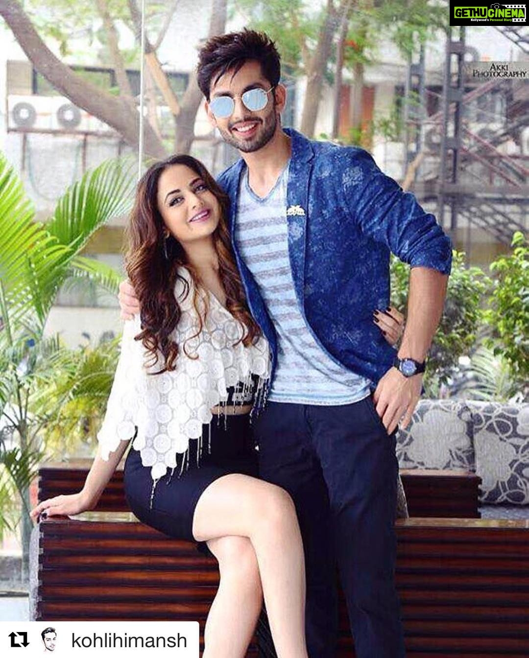 Zoya Afroz Instagram - This was super fun.. Indore andddd @kohlihimansh !! π #Repost @kohlihimansh (@get_repost) γ»γ»γ» "Unforgettable" that one word which describes my #experience & moments with you guys #indore #indorediaries #madhyapradesh #sweetieewedsnri #2ndJune ππΊπ»π