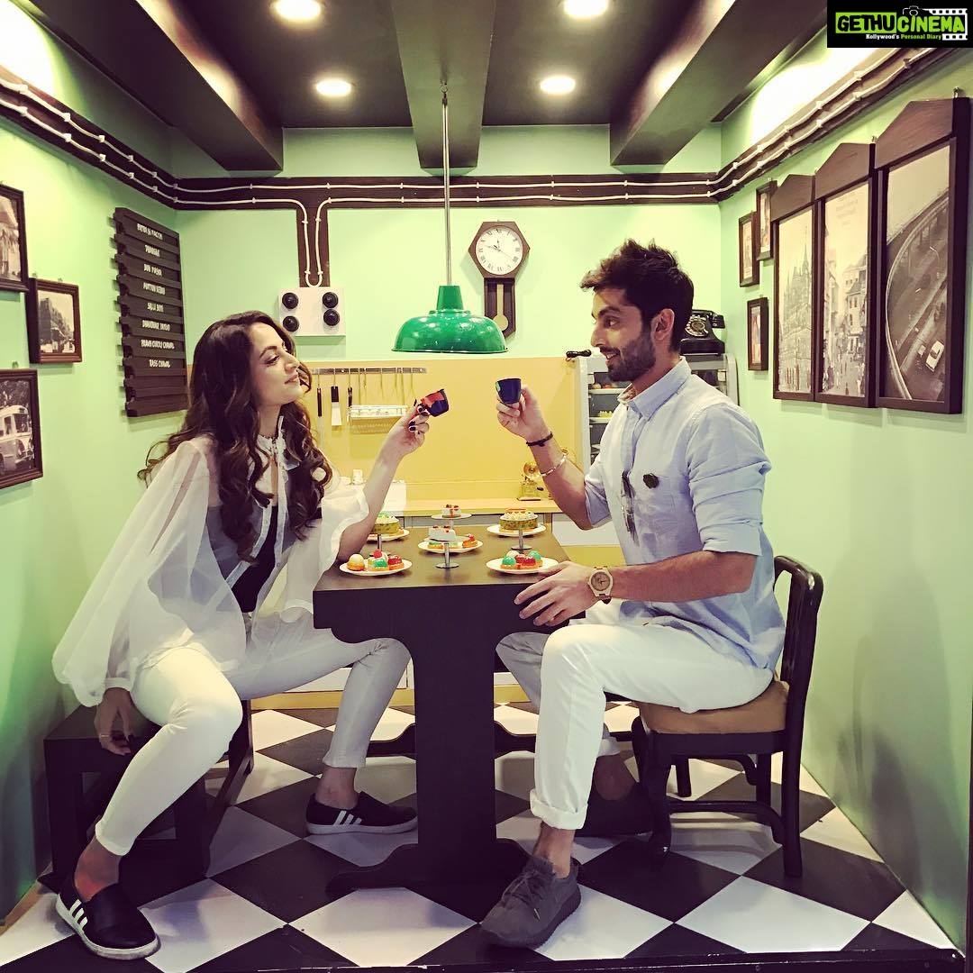 Zoya Afroz Instagram - Sweetiee and Akash on a mini-date at the Facebook office! 😜 #2ndJune Facebook Mumbai Office
