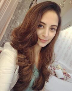 Zoya Afroz Instagram - 💇