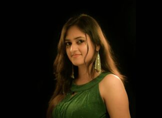 Harika Narayan Instagram - You know what life is teaching me right now? To embrace every little thing, to thank people who is taking care and looking after me, to be grateful for each and everyone who is checking up on me, to cherish the time I am getting to spend, to thank you all for your loyal and unconditional support. Thank you universe. 💫 #grateful . . . . . PC : @sandeepkanth_12