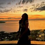 Harika Narayan Instagram - Remember, light has always got your back🧡✨️ . . . #seattle #spaceneedle #sillouette #love #peace #grateful