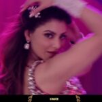Harika Narayan Instagram - I am super excited and thrilled to announce that my first ever song in Mani Sharma Sir's composition is out NOW. It's for the movie BLACKROSE , a bilingual movie and I have sung in both the languages i.e., Telugu and Hindi for our Beauty Icon @urvashirautela 😁❤️ Thank you so much Mani Sharma garu. Very grateful for this opportunity🙏 Thank you Srikrishna Annaya, wouldn't have been possible without you🙏 MUSIC COMPOSER : Mani Sharma Garu🙏 LYRICS : @isampathnandi garu SINGER : Harika Narayan . . . . . #urvashirautela #blackrose #manisharma #naatappuemunnadabbaa #haikyayemerakasoor #playbacksong #bilingualmovie