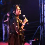 Harika Narayan Instagram - To one amazing evening🖤🎤 . . . . PC : @heartfeltphotographyhyd #harikanarayan #stage #love #playbacksinger #performer #grateful