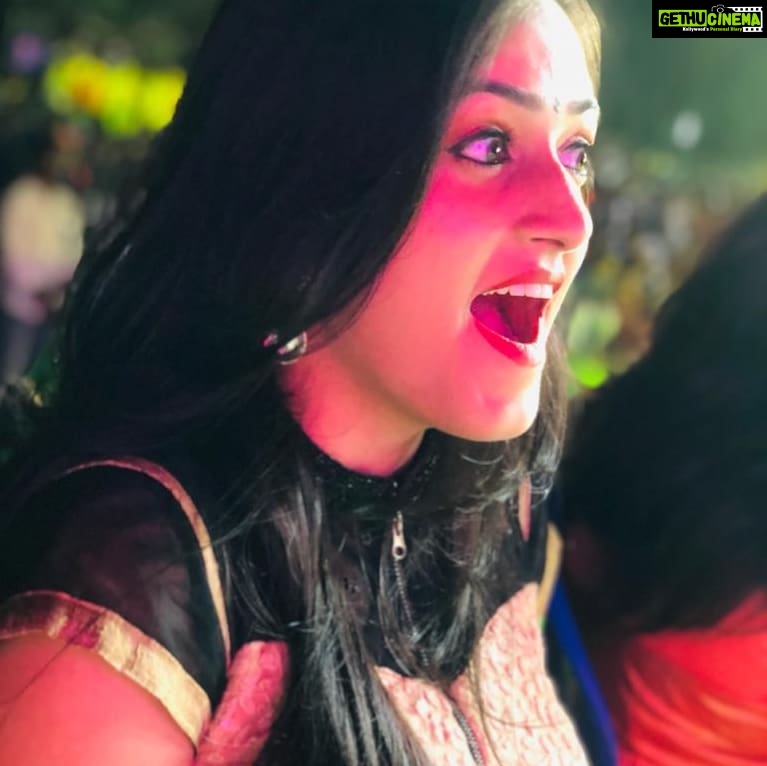 Harika Narayan Instagram - Cannot really remember what happened. But I just loved this candid picture beautifully clicked by @sruthiranjani ❤️ Can you guys caption this?🤪