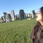Harika Narayan Instagram - #throwbackthursday Places like Wallpaper 💙 I miss Stonehenge!!? ( Dur ki baat🙄 ) I miss travelling 😭 I miss wandering in Nature 😭 I miss those breezes 😭 . . . #quarantinelife #day2of21 #missingmywanderlust #stonehenge #londondiaries #harikanarayantravels