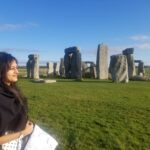 Harika Narayan Instagram - #throwbackthursday Places like Wallpaper 💙 I miss Stonehenge!!? ( Dur ki baat🙄 ) I miss travelling 😭 I miss wandering in Nature 😭 I miss those breezes 😭 . . . #quarantinelife #day2of21 #missingmywanderlust #stonehenge #londondiaries #harikanarayantravels