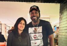 Harika Narayan Instagram - Look whom I happened to meet today🤩🔥💫 @chrisgayle333 @gavaskarsunilofficial @therealkapildev Washington D.C.
