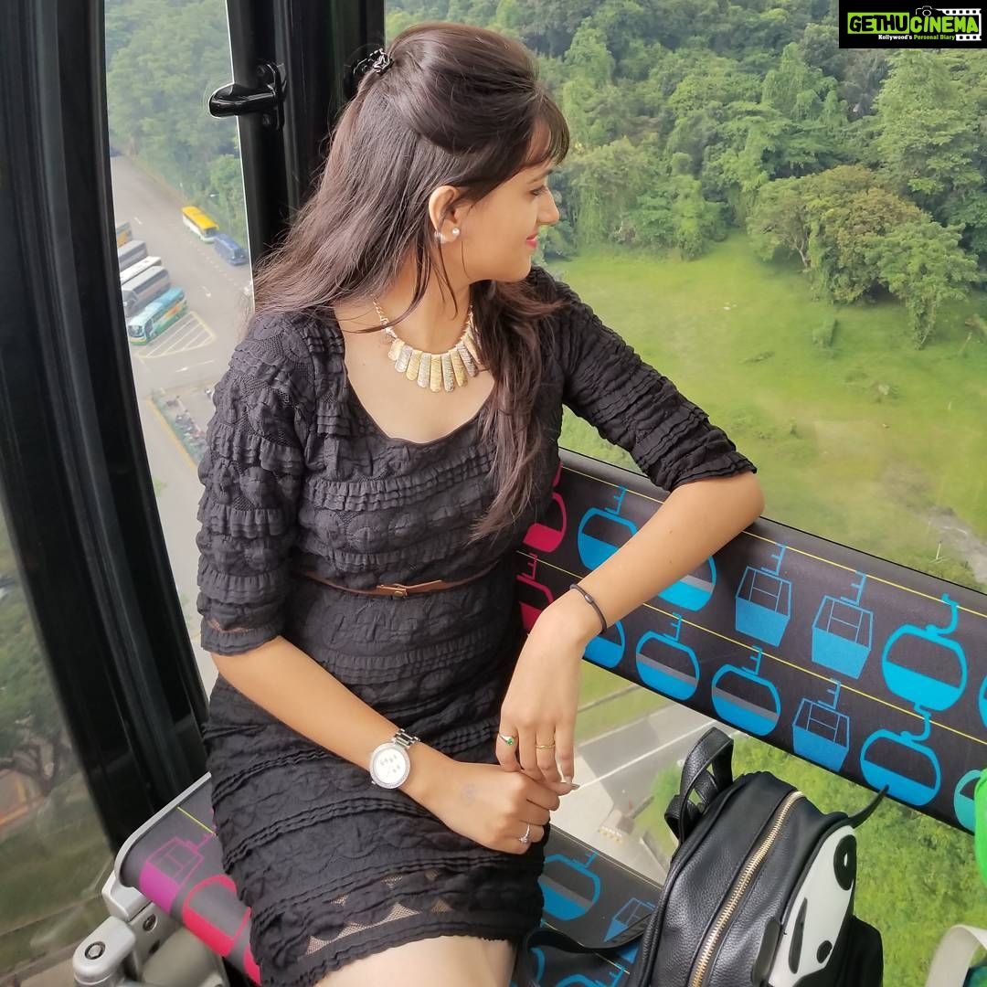 Harika Narayan Instagram - Love in the air 😜🤣