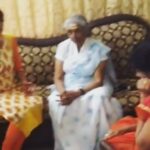 Harika Narayan Instagram - Jaanakamma!!! Meeku Puttina roju subhaakaankshalu. Blessed to sing in front of you. I wish god for a very healthy life and lot of happiness to you. Thank you so much for this precious video sriti aunty. You gave me a beautiful lifetime memory. ❤😁😀