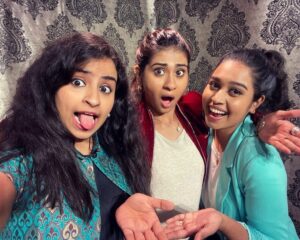 Haripriya Instagram - Sing with sivaangi @mediamasons was super funn 😍😍😍🌹🌹 @sivaangi.krish  @_nithyashree