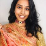 Haripriya Instagram - ✨Now I have my OWN saree 😂 Thank you @labelpavishka ✨ Choker set @sociotrenz_byramya ✨ #traditional #sareelove #floral #haripriya