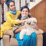 Haripriya Instagram – The Priyas with toffee🐶 @violinrangi 😂❤️✨ pc: @bharathdhamodaran #haripriya #rangapriya