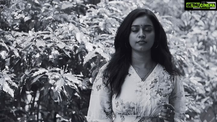 Haripriya Instagram - Artist No : 3 from #Aaraadhadhaa : @haripriyasinger ❤️✨ Glad to have her sing for this track! #comingsoon #manojkrishnaoriginals #love #independentmusic #peace #tamilmusic Chennai, India