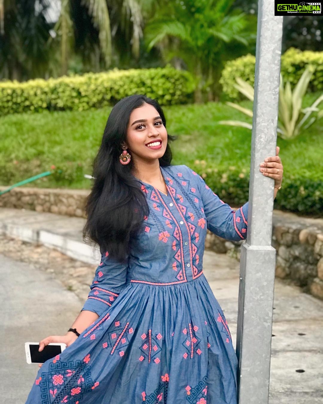 Haripriya Instagram - Had a great show at courtallam ! ❤️✨ #haripriyasinger