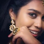 Haripriya Instagram - Outfit : @sajna_bridal_wear_designer PS : what plans for diwali ?? ! ✨ #diwali #thebark #aesthetics #festival #Haripriya