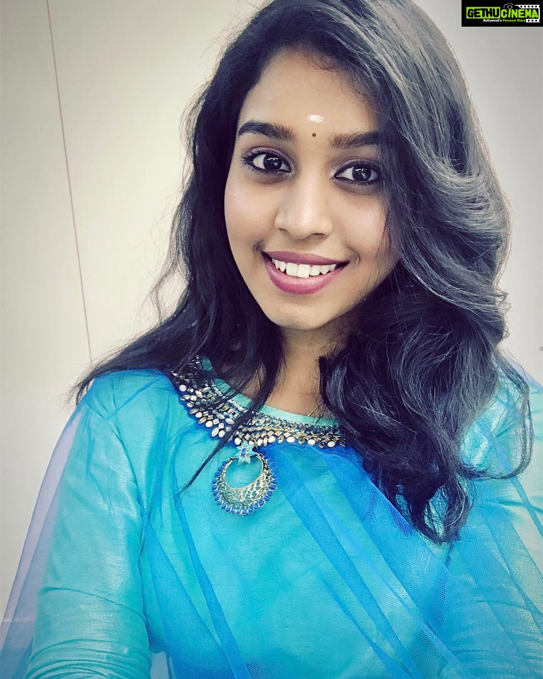 Haripriya Instagram - Had a great musical tour :)) Now going back home 🖖🏼 Ps:Australia and newzealand tour ✨