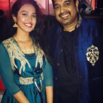 Haripriya Instagram - After a very long time performing with shankar mahadevan sir ✨ , whattey singer and whattey soul :)) Greatest inspiration for every singer ! #inspiration #legend #music #shankarmahadevan