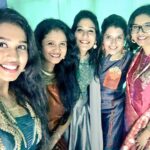 Haripriya Instagram - With these beautiful ladies in recent gig 💚 #shwethamohan #shakthishreegopalan #priyanka #anitha