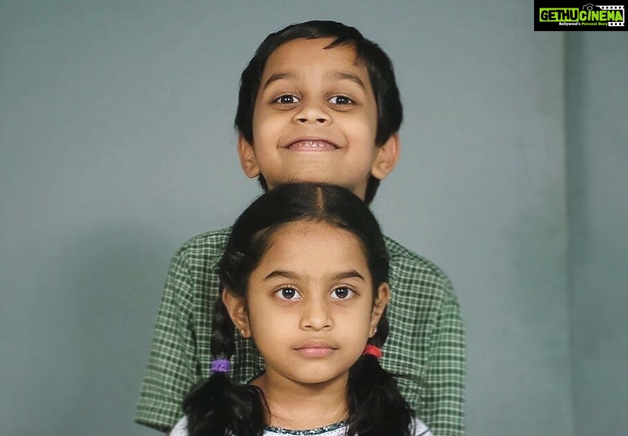 Haripriya Instagram - ✨Good old days✨ ps: me and my brother @this_is_ksv #throwback #childhood