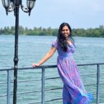 Haripriya Instagram - 🧜🏼‍♀️🌊🦋 #throwback . . . . #Haripriya #haripriyasinger #srilanka #batticaloa #travel #music #workcation #bluesea #peace #mermaidvibes Batticaloa