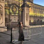 Haripriya Instagram - Nightout in london ✈️✨🇬🇧🎡 . . . #london #londoneye #travel #travelgram #nightout #traveldiaries