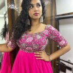Manisha Eerabathini Instagram - Growing up, I remember one particular India trip where I listened to the Khushi album on loop - literally the same songs on the CD player in the car for 2 months. To think that I’d be able to sing for Pawan Kalyan sir’s movie is just crazy 🤯 It is nothing short of an honor and I can’t thank @musicthaman sir enough for trusting me with this beautiful song. Will never forget it 🙏🏻 Thank you to @shyamkasarlalyrics sir @music.srikrishna and all the musicians/technicians of the movie 🙏🏻 Good luck to the entire team of Bheemla Nayak, it’s releasing today! Tag me if you hear my voice in the movie 😃 song will release soon! Wearing this stunning outfit by @geethikakanumilli 😍 #BheemlaNayak #PSPK #BheemlaNayakSongs #PawanKalyan Hyderabad