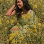 Manisha Eerabathini Instagram - I posted this 1.5 years ago and a while later this audio blew up. I’m posting this reel to tell you that I finally uploaded it on all streaming platforms after hundreds of messages and comments! Thank you for that ♥️ Go stream it 🌸 My 2 cents on crediting: any artist, musician, designer, painter, literally any person who creates something should be credited. Simple, right? I understand that we now live in a world where content travels lightning fast through social media so it can get tough to keep track. But crediting seems like common courtesy to me - what do you guys think? Comment below ⬇️