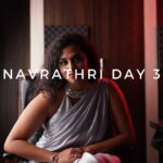 Manisha Eerabathini Instagram - Navrathri Day 3 🤍 - Today’s the first original audio! Here is a beautiful song composed and programmed by @jagsonbass - thank you 🙏🏻 Composition & Programming: @jagsonbass Lyrics: @sriragvadlakonda Mix & Master: @sachinsammusic Video: @guntiartstudio @saikrishna.gunti Styling: @sandhya__sabbavarapu Styling team: @rashmi_angara @mythri_g Saree: @archithanarayanamofficial Jewelry: @kushalsfashionjewellery