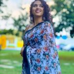 Manisha Eerabathini Instagram - I made a reel of Urumulu Nee Muvvalai a few months ago during a time when I was feeling so uninspired (literally in that caption lol) and that reel audio randomly traveled far and wide. So many people used it for their wedding reels - genuinely made me very happy. I guess it is true what they say about having no expectations :p Since then, I got hundreds of messages asking me to make a longer version so here it is. On my Youtube channel now - go check it out ❤️ @kamalkiranphotography @bharath_manchiraju @sandilya_pisapati @geethikakanumilli Hyderabad
