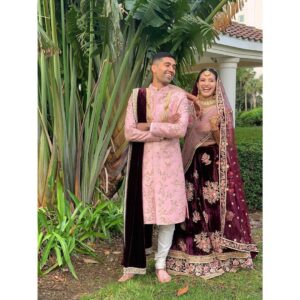 Manisha Eerabathini Instagram - 🙈I thought this day would never come but my brother’s wedding vlog is finally coming out on Sunday on my Youtube channel! Go subscribe to watch it first 💃🏻 In the meantime, enjoy this wedding photo dump 📷 
First photo: @castaldostudio_weddings 
My saree: @brandmandir 
Vaddanam: @ganeshcollections09 
Necklace: @mokshajewellery 

Styled by @mr.i.sh #Telugu #Gujarati #Throwback