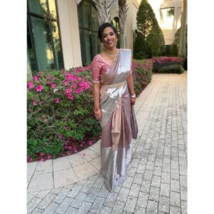 Manisha Eerabathini Instagram - 🙈I thought this day would never come but my brother’s wedding vlog is finally coming out on Sunday on my Youtube channel! Go subscribe to watch it first 💃🏻 In the meantime, enjoy this wedding photo dump 📷 
First photo: @castaldostudio_weddings 
My saree: @brandmandir 
Vaddanam: @ganeshcollections09 
Necklace: @mokshajewellery 

Styled by @mr.i.sh #Telugu #Gujarati #Throwback