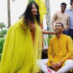 Manisha Eerabathini Instagram - Given everything going on right now, I figured I can reminisce on better times 🤷🏻‍♀️ My brother’s pellikoduku 🌼 📸: @shivpatphoto Outfit: @taruni.in Jewelry: @ganeshcollections09 #Throwback Orlando, Florida