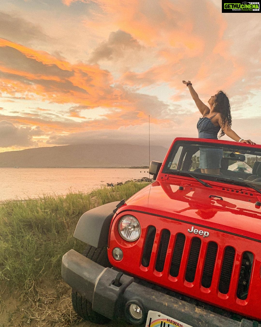 Manisha Eerabathini Instagram - 🚗🖤 P.S. This picture wasn’t really worth the hassle of this soft top jeep - 0/10 do not recommend 🙊 #Throwback #HappyValentinesDay #Hawaii #Travel #IsThisHowHashtagsWork #Bye Maui Hawaii