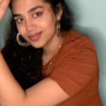 Manisha Eerabathini Instagram - Full video out now on my YouTube channel 💃🏻🧡 Percussion: @drumsvetri Mix & Master: @vedalahemachandra Vocals, Uke & Video: me 💁🏻‍♀️