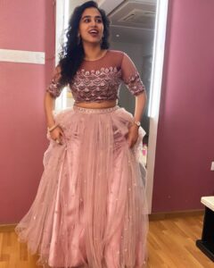 Manisha Eerabathini Instagram - Caption these? 1, 2 & 3? 😅 

Outfit by @mugdhaartstudio
Jewellery by @sankeerthi_jewels
Styling by @jyothsna1518 &
@shirisha.balram