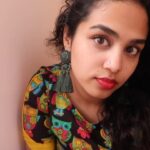 Manisha Eerabathini Instagram – Getting ready is one of the things helping me maintain some normalcy during this lockdown. It makes me feel a bit more motivated and a bit more productive. I also enjoy the process of putting on makeup. What are you guys doing in order to maintain your daily schedule?
1. @benefitindia precisely gimme brow in 6 (I actually ran out so I just used the spoolie & lightly used the eyeliner)
2. @maybelline age rewind concealer in medium
3. @maccosmeticsindia Ruby Woo lipstick
4. @burtsbees blush
5. @maybelline maybelline master precise liner
6. @maybelline maybelline Gigi hadid mascara
Sometimes I just stop after brows & a lip but today I felt like doing more. Music by yours truly 🎶💃🏻