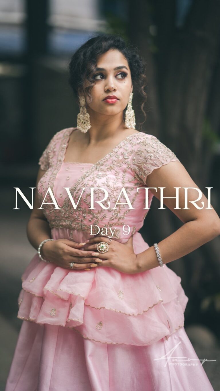 Manisha Eerabathini Instagram - Navrathri Day 9 - Amma 💖 I watched this movie, Oke Oka Jeevitham, in the theaters (and cried) and immediately fell in love with this song. I felt it was appropriate to end this Navrathri series with this and the beautiful lyrics written by the one and only Sirivennela Sastry sir 🙏🏻 A reel, a song, a color a day 🙏🏻 🎨 #NavrathriSeries2022 Shot by: @_anupphotography Edited by: @manisha.eerabathini Location: @ironhill_hyderabad Music Production: @secret_agent_678 Mix: @jagsonbass @rakesh_mickey Styled by: @styleupwithvarsha Outfit: @swathiveldandi_official Jewelry: @petalsbyswathi #navrathri #navrathri2022 #bathukamma #colorsofnavrathri Ironhill Hyderabad