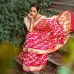 Manisha Eerabathini Instagram - Saree & Blouse: @handloomskalpavruksh Jewellery: @sitarajewellery MUHA: @page3luxurysalon Photography: @jimmynomula Creative producer: @ramugajjala Assisted by: @bakka_sravan_kumar