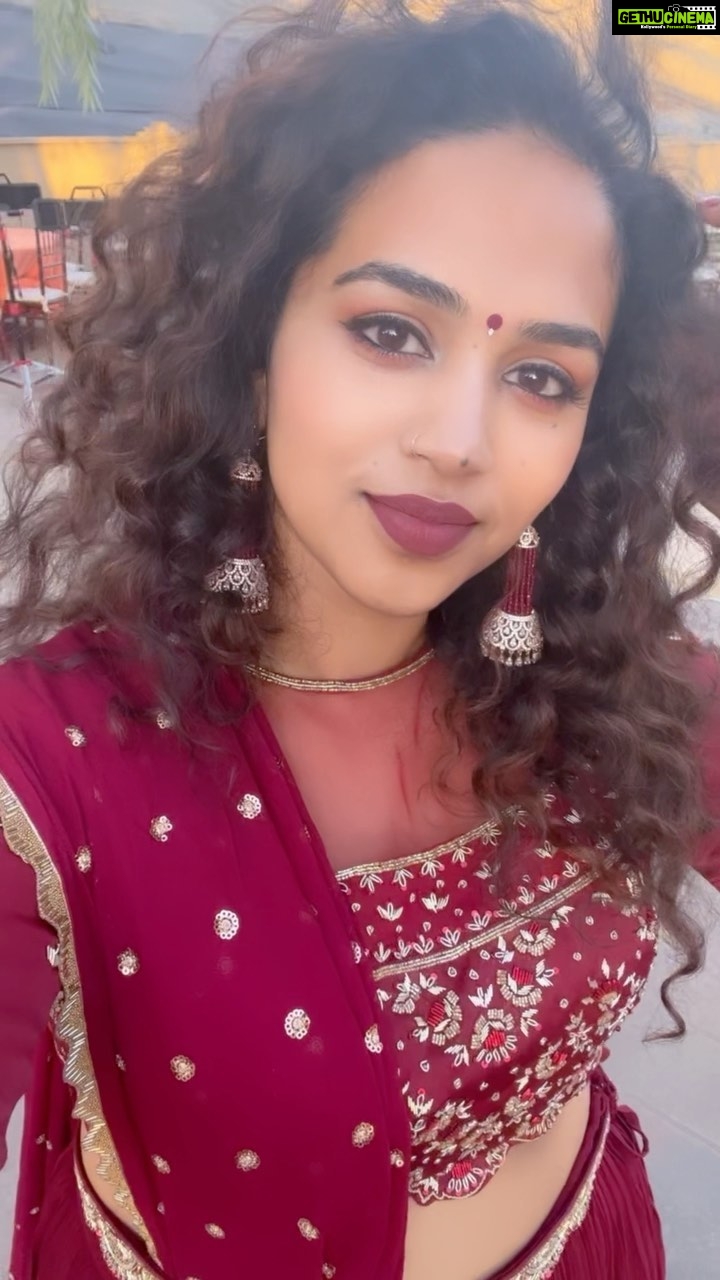 Manisha Eerabathini Instagram - 🥀 Outfit: @bhanulabel Earrings: @ganeshcollections09 Reel Audio: @charlesbosco