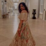 Manisha Eerabathini Instagram – First show ✅ 
Styled by @poojakaranam @paswettt 
Outfit by @aindhribymahitha 
Earrings by @thetrinkaholic 

#ata #thamanslive Washington D.C.