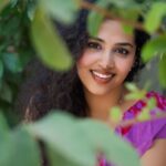 Manisha Eerabathini Instagram - Have you ever felt nervous and excited all at the same time? That’s how I’ve felt all of this past week. Releasing my new original and prepping for our first live show @themoonshineprojecthyd this week - it’s been a jumble of emotions! They say to grow, you gotta step outside of your comfort zone so I guess I’m just gonna listen to “them” right now 🤷🏻‍♀️ If you haven’t listened to “Manasara” yet, go stream it! And buy your tickets to our show on Thursday 💃🏻 📸: @wooozguy Hyderabad