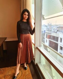 Ramya Behara Instagram - Calm in Chaos🤍
Outfit -@zara
#ramyabehara #tryingnewthings