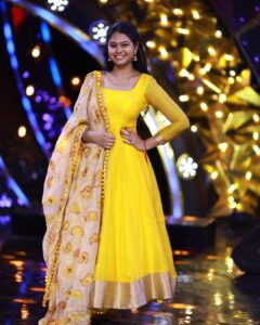Ramya Behara Instagram - There is beauty in letting go🌼

Thankyou @kavithamuratee_the_label for this beautiful outfit ✨