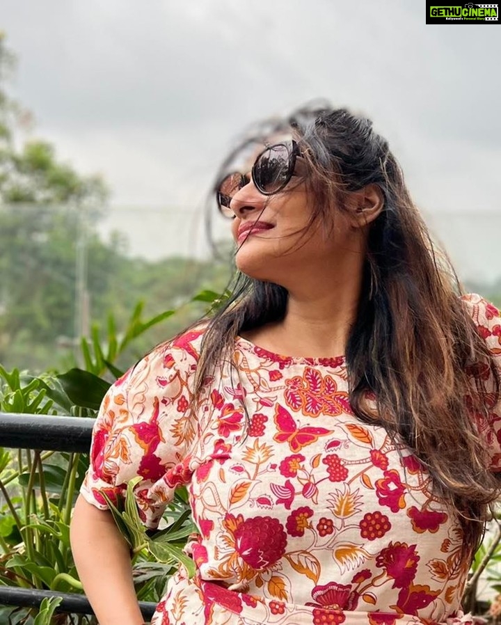 Rethika Srinivas Instagram - Beat the Summer heat !! #trueself #newphotoshoot #trending #nature #messyhair #rethikasrinivas #rethikasjustmyway #instafamily #expression #positivevibes #chennai #moodygrams #justanotherdayinwa #skincare #vintage #attitude #positivity #rethikasjustmywayfam #exclusive #timeless #instagood #instafamous #light #actress #classic #greenery #swimingpool