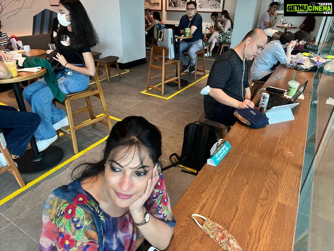 Rethika Srinivas Instagram - Coffee time !!#rethikasrinivas #coffee #cofeetime #beauty #travel