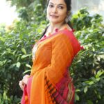 Rethika Srinivas Instagram - My love for cotton sarees ! #rethikasrinivas #rethikasjustmyway #rethika #saree #sareelove #instagram #positivity