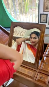 Rethika Srinivas Instagram - I smile a bit more when I see myself in the mirror ☺️✨ #rethikasrinivas #mirror #rethika #saree #kumkum #jasmine #mallipoo #kannadi #smile #beauty #instagood #instareels #feelitreelit #reelsofinstagram #chennai #actress #tamil #live #love #spreadsmile